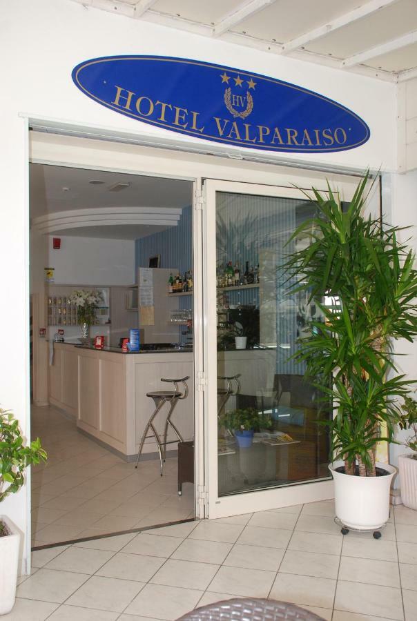 Hotel Valparaiso Rimini Exterior foto